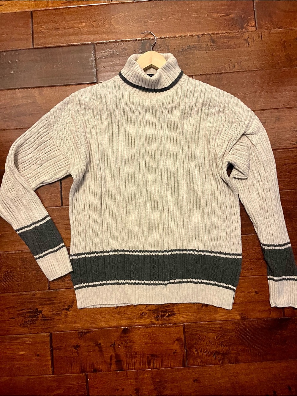 Men’s Ralph Lauren Cream Ribbed Turtleneck Sweater with Dark Gray Bands-Sz L